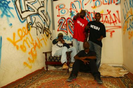 G8 for ever: Baay et Mistyk graff